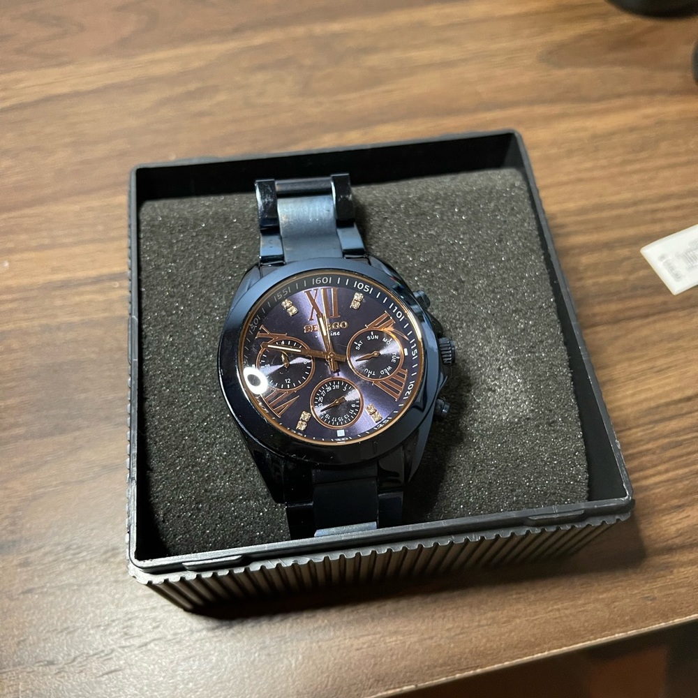 Watch - Picture 2 of 3